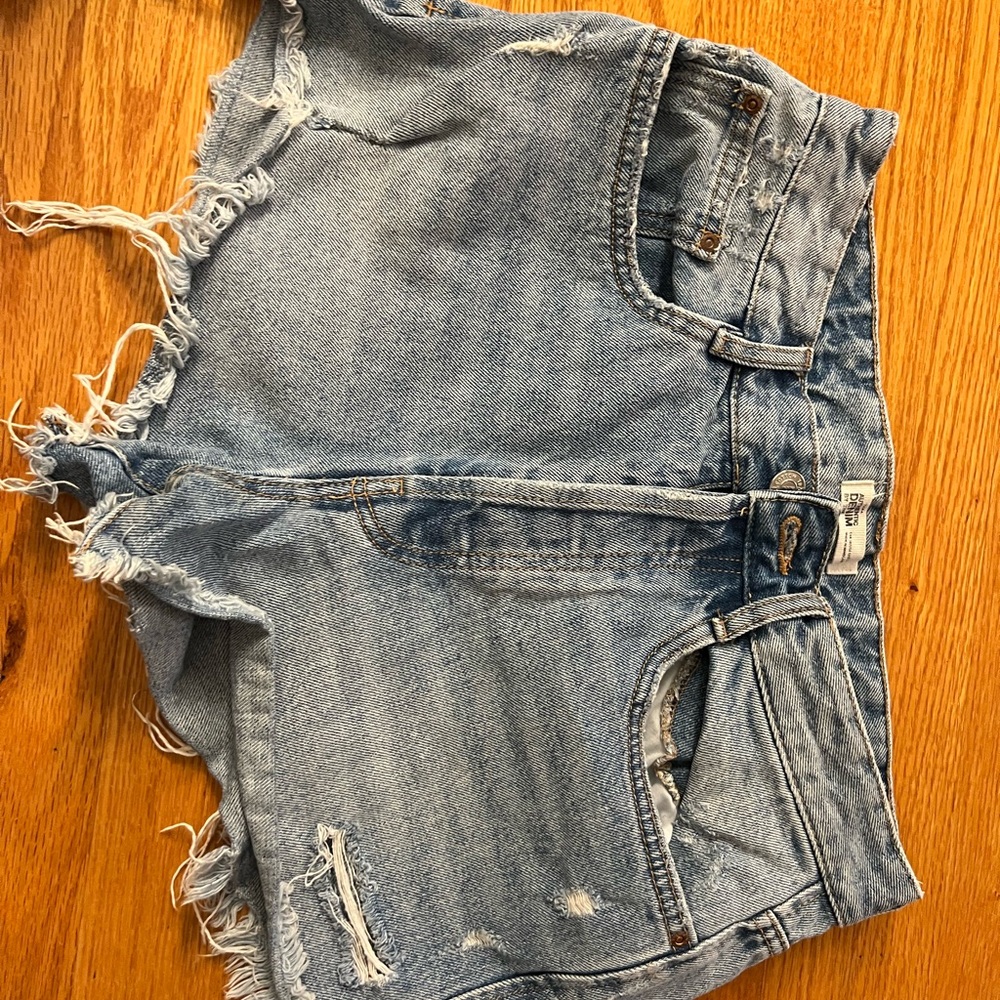 Zara Blue Jean Shorts Distressed Cut-Off Style